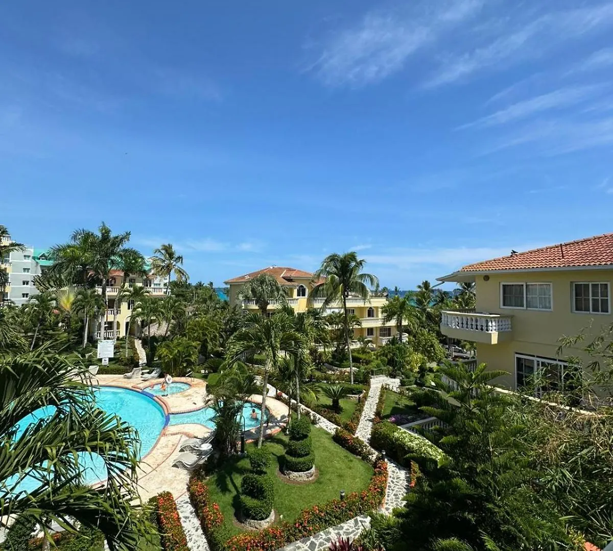Las Palmeras By Graziano Boca Chica