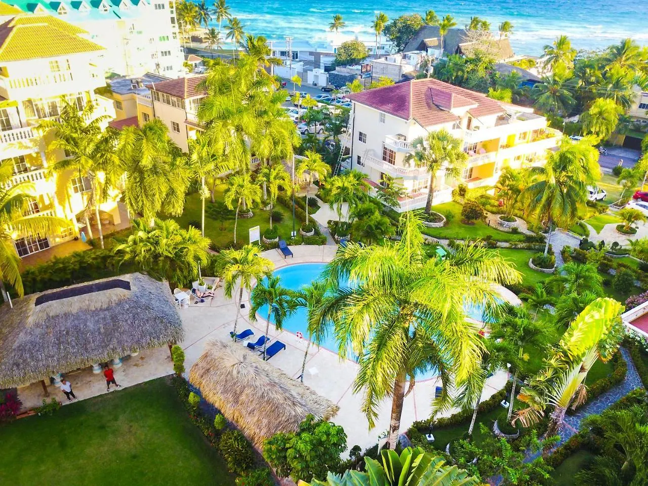 Las Palmeras By Graziano Boca Chica